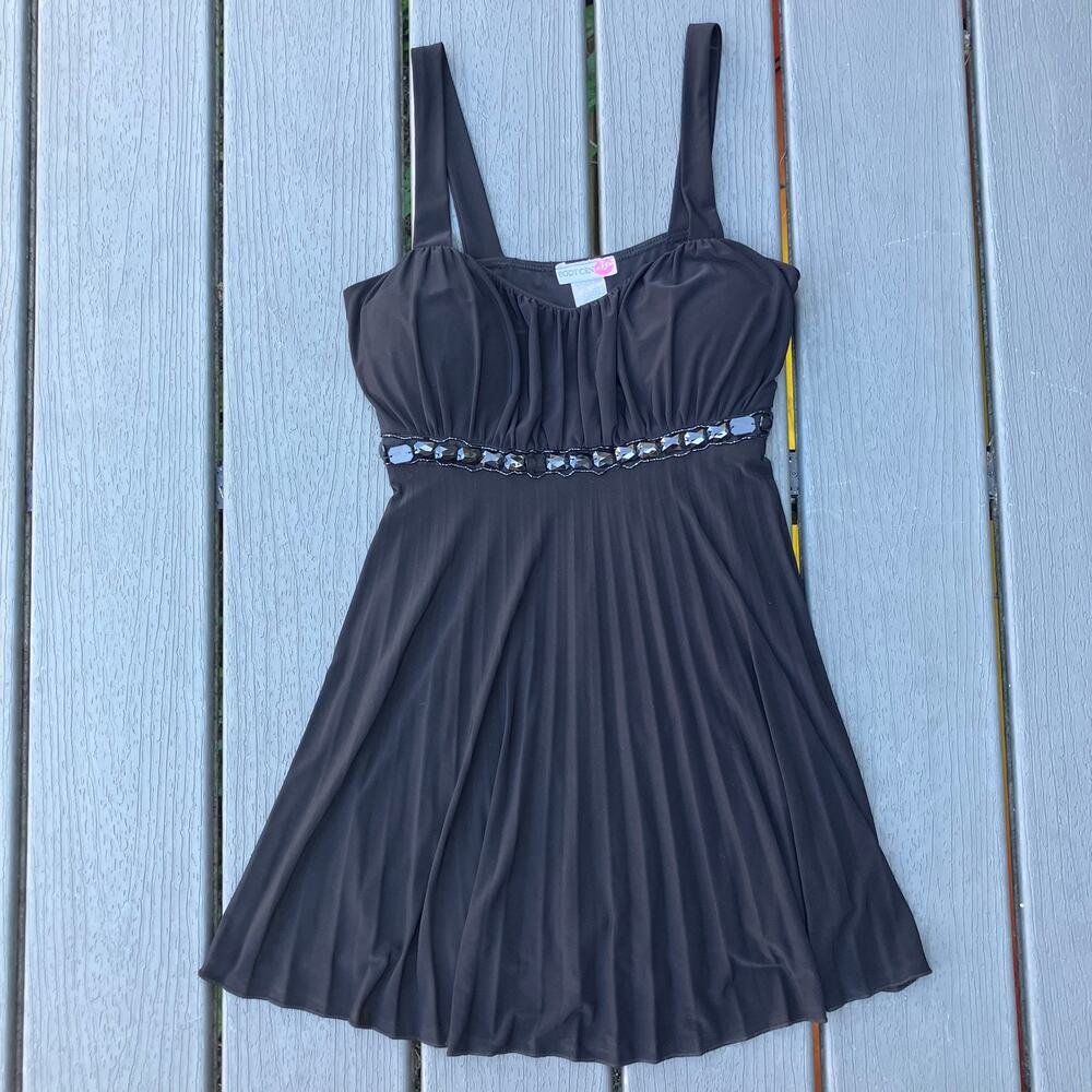 Black pleated babydoll tank top with beaded underbust, vintage Y2K Body Central